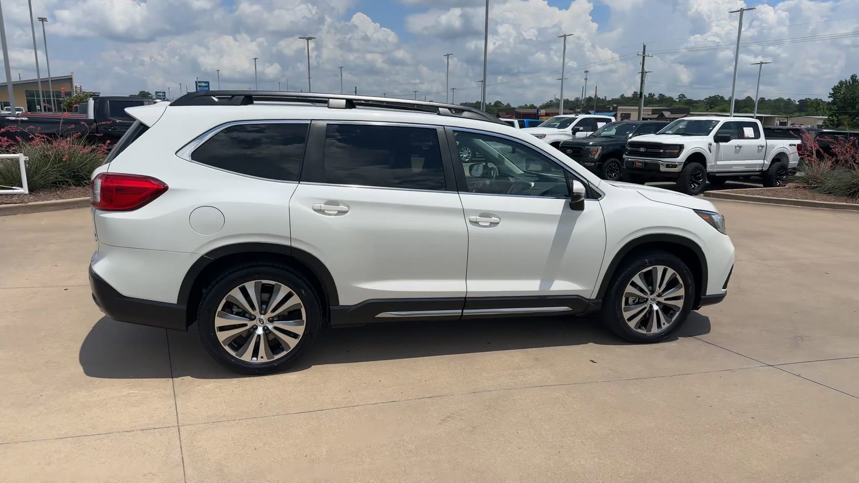 Used 2019 Subaru Ascent Limited AWD/4WD image 9