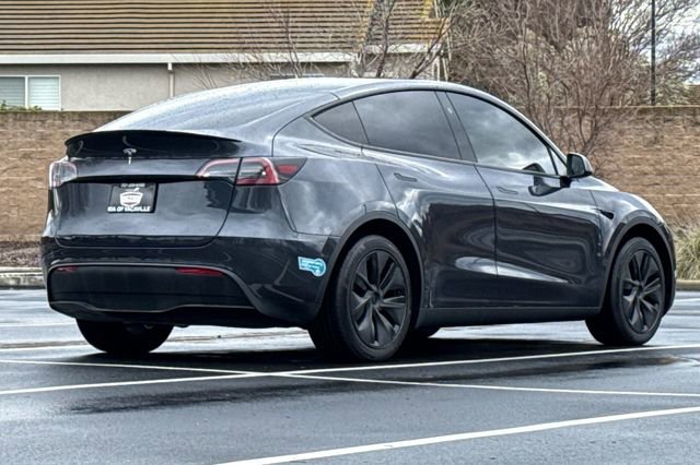 Used 2025 Tesla Model Y Long Range image 7