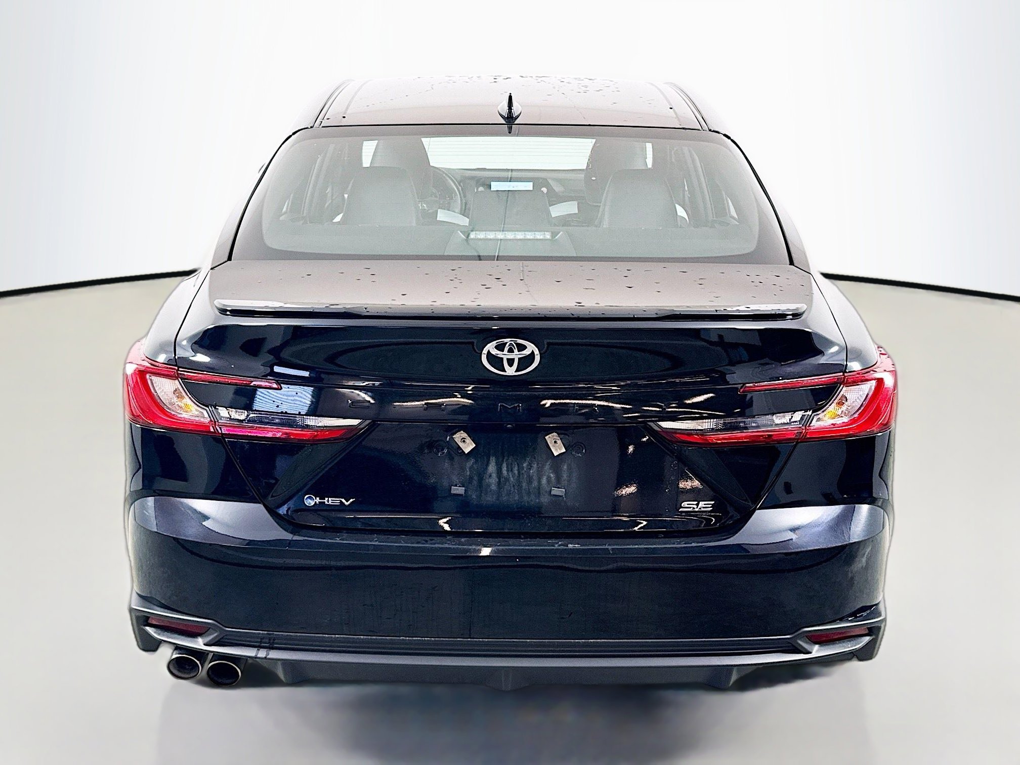 Used 2025 Toyota Camry SE image 6