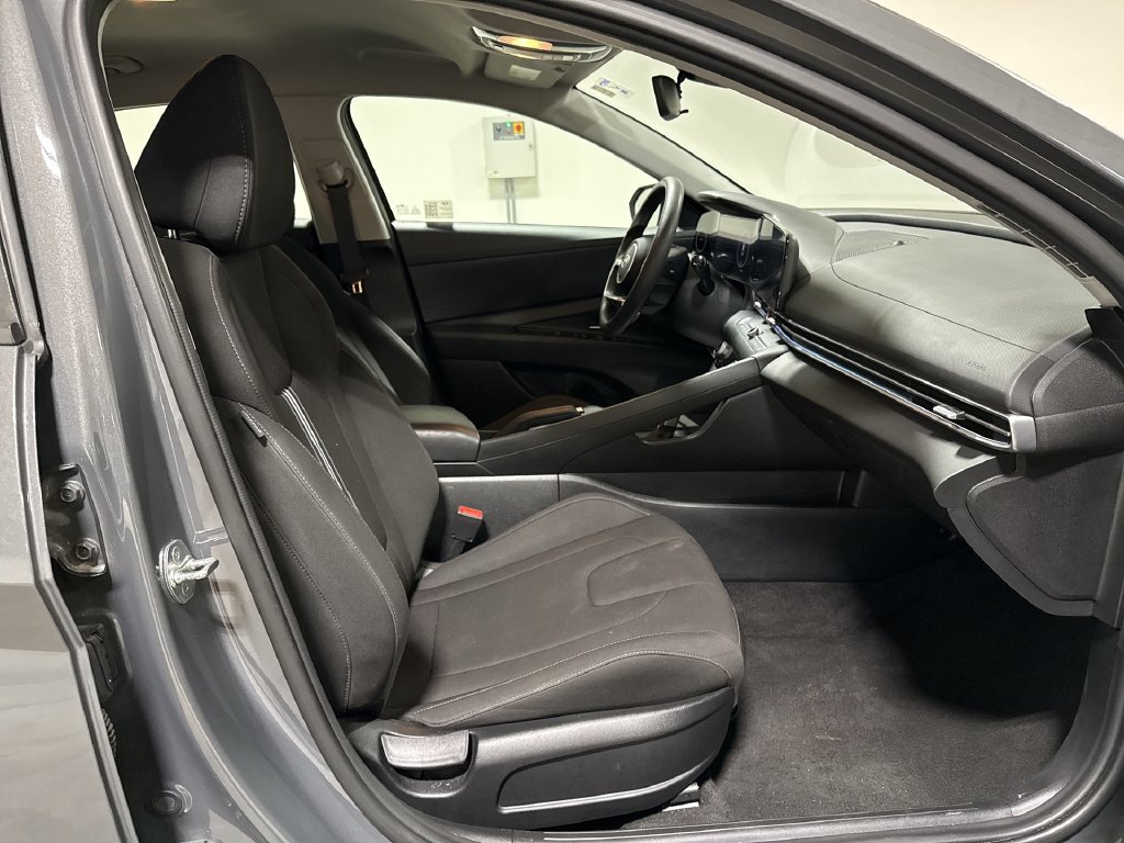 Used 2024 Hyundai Elantra SEL FWD image 22