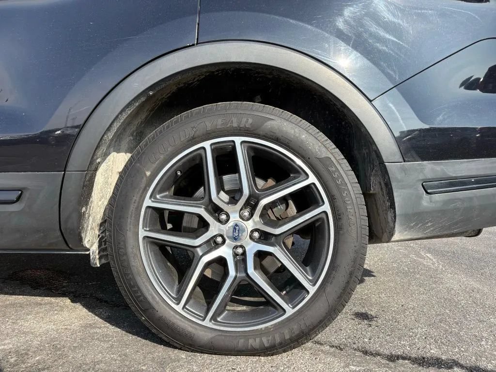 Used 2019 Ford Explorer Sport w/ Equipment Group 401A AWD/4WD image 35