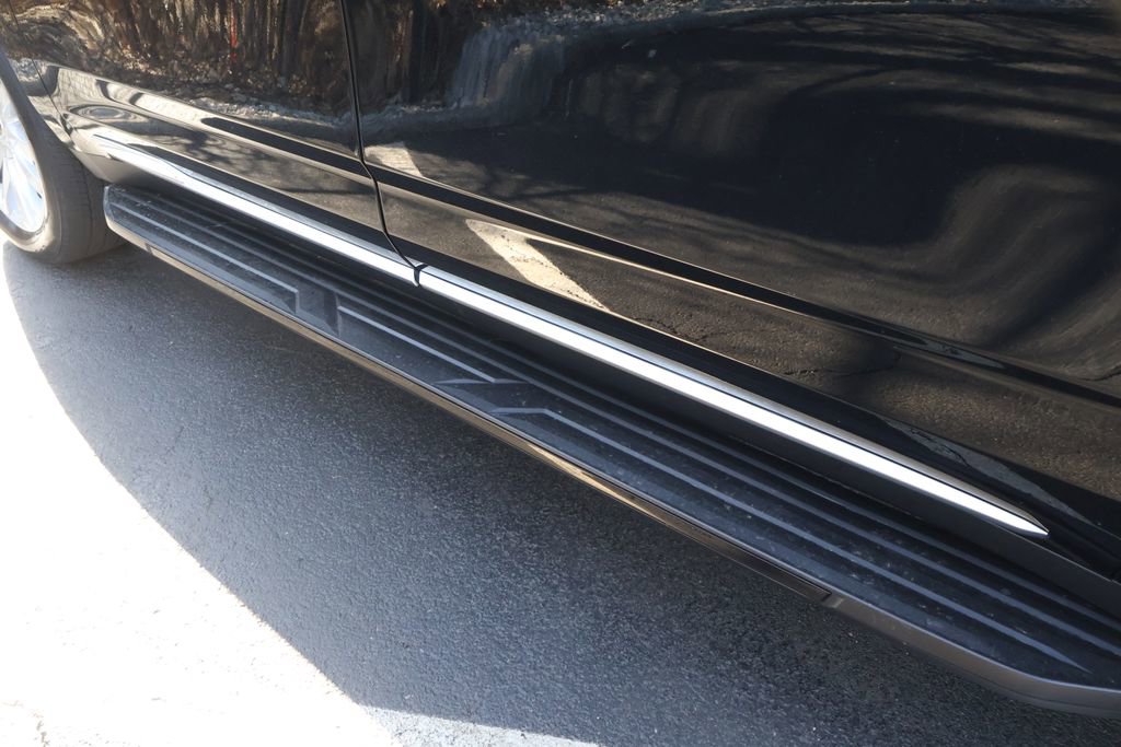 Used 2024 Cadillac Escalade ESV Luxury image 13