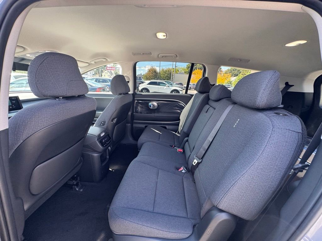 New 2026 Hyundai Ioniq 9 SE AWD/4WD image 14