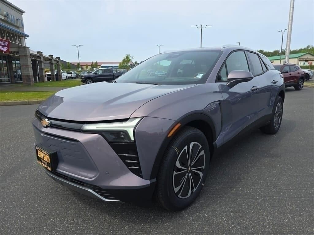 New 2025 Chevrolet Blazer EV LT w/ Super Cruise Package AWD/4WD image 10