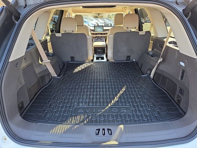 Used 2023 Lincoln Aviator Reserve w/ Equipment Group 201A image 27
