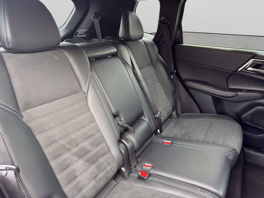 Used 2024 Mitsubishi Outlander SE AWD/4WD image 20