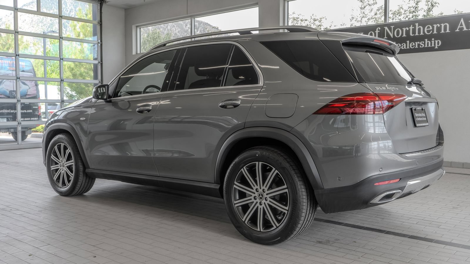 Used 2025 Mercedes-Benz GLE 450e 4MATIC image 13