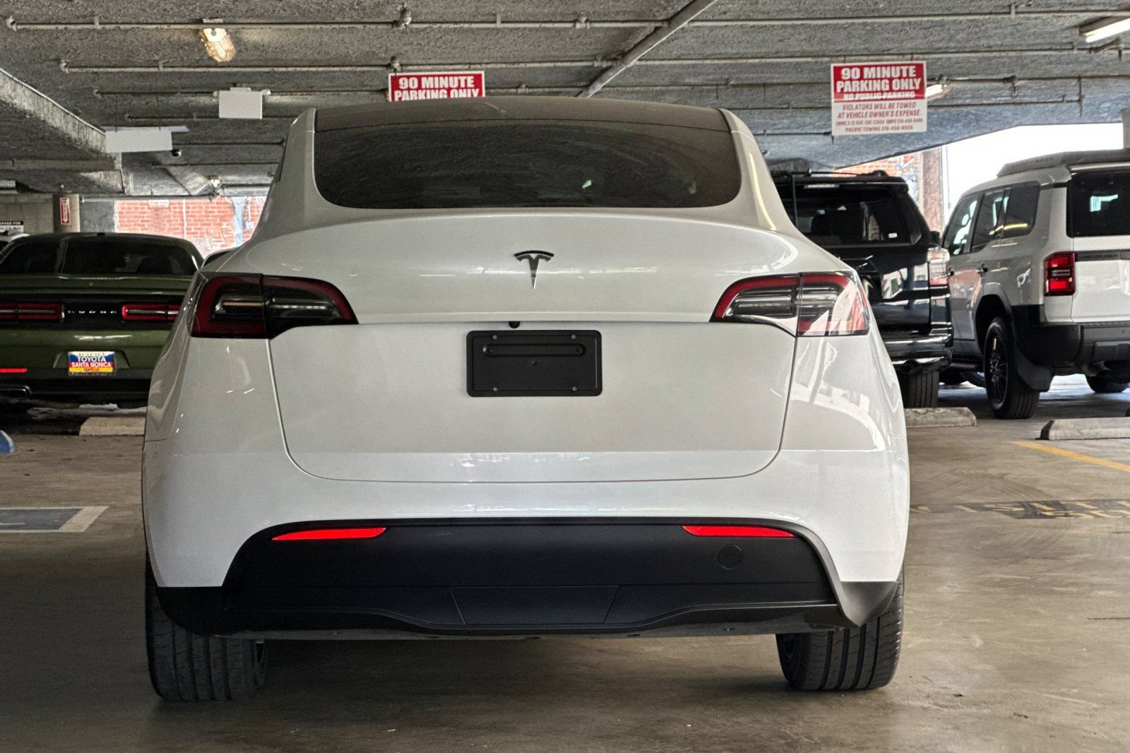 Used 2023 Tesla Model Y Long Range AWD/4WD image 4