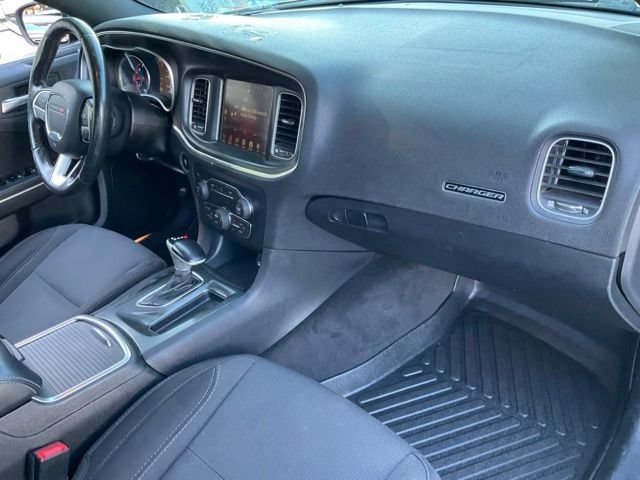 Used 2016 Dodge Charger SXT RWD image 19