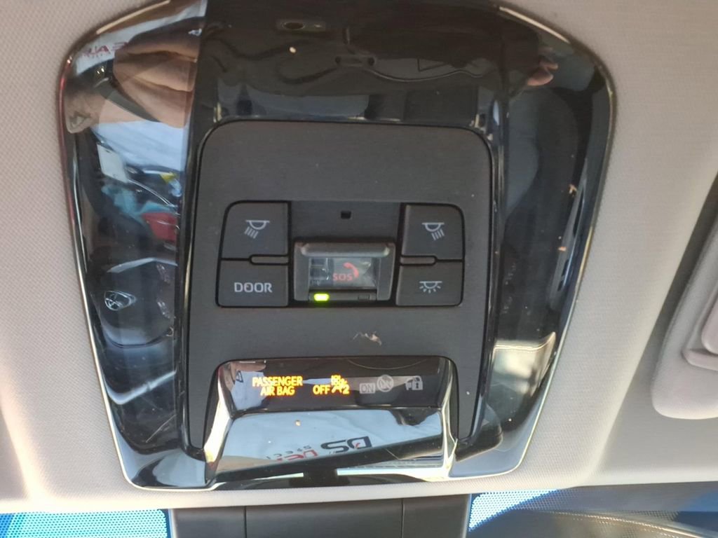 Used 2021 Toyota Venza XLE w/ Carpet Mat Package (TMS) AWD/4WD image 28