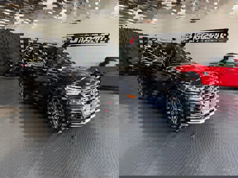 Used 2019 Audi SQ5 Prestige AWD/4WD image 2