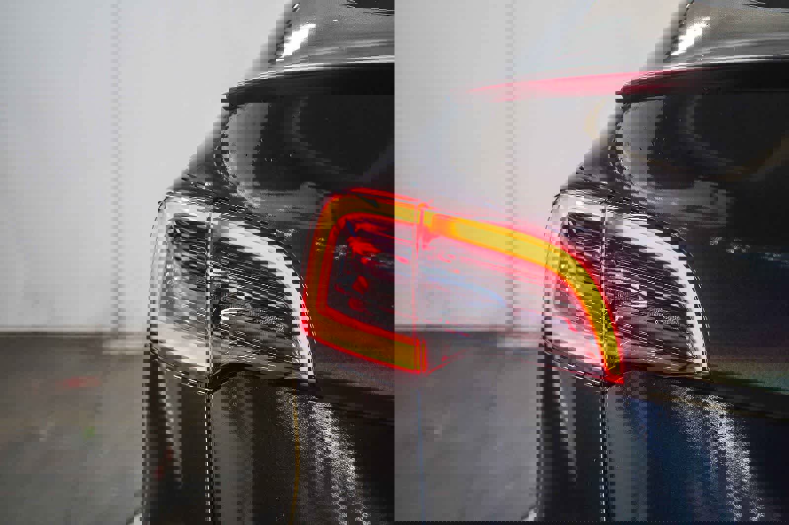 Used 2021 Tesla Model Y Performance image 11