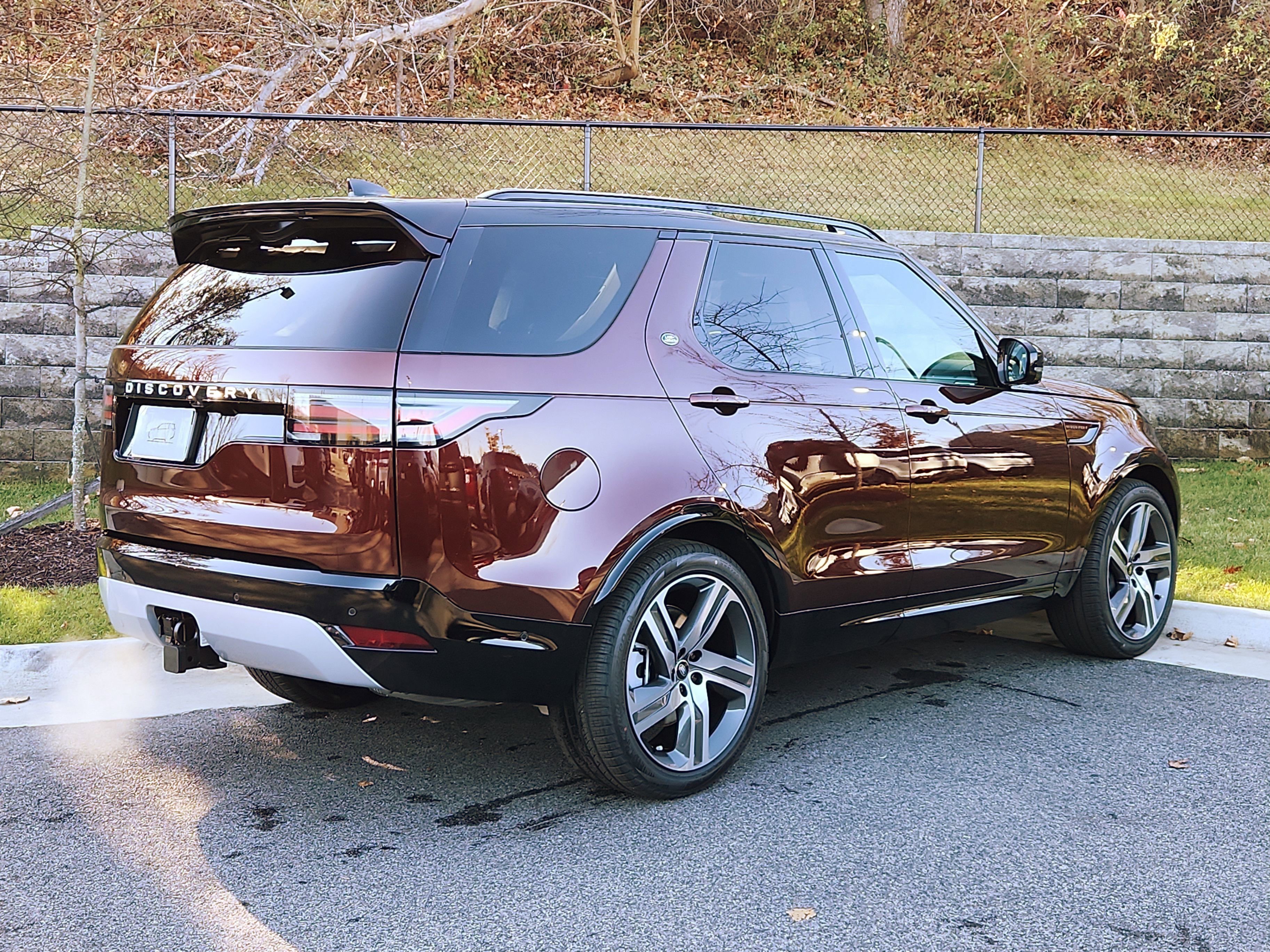 New 2026 Land Rover Discovery Limited Edition image 2