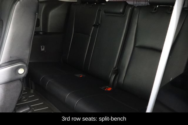 Used 2022 Toyota Highlander XLE FWD image 17