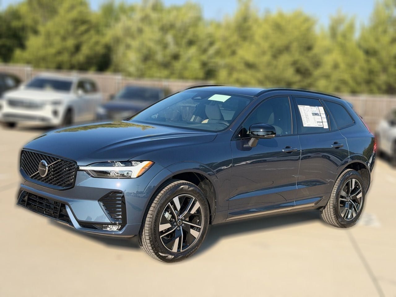 New 2027 Volvo XC60 B5 Core AWD/4WD image 2