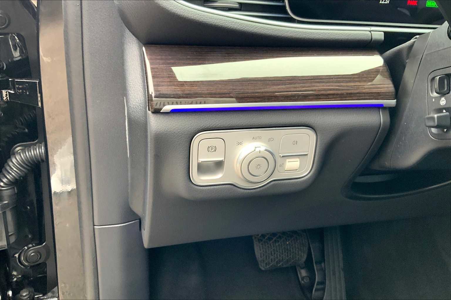 New 2025 Mercedes-Benz GLE 450e GLE 450e image 12