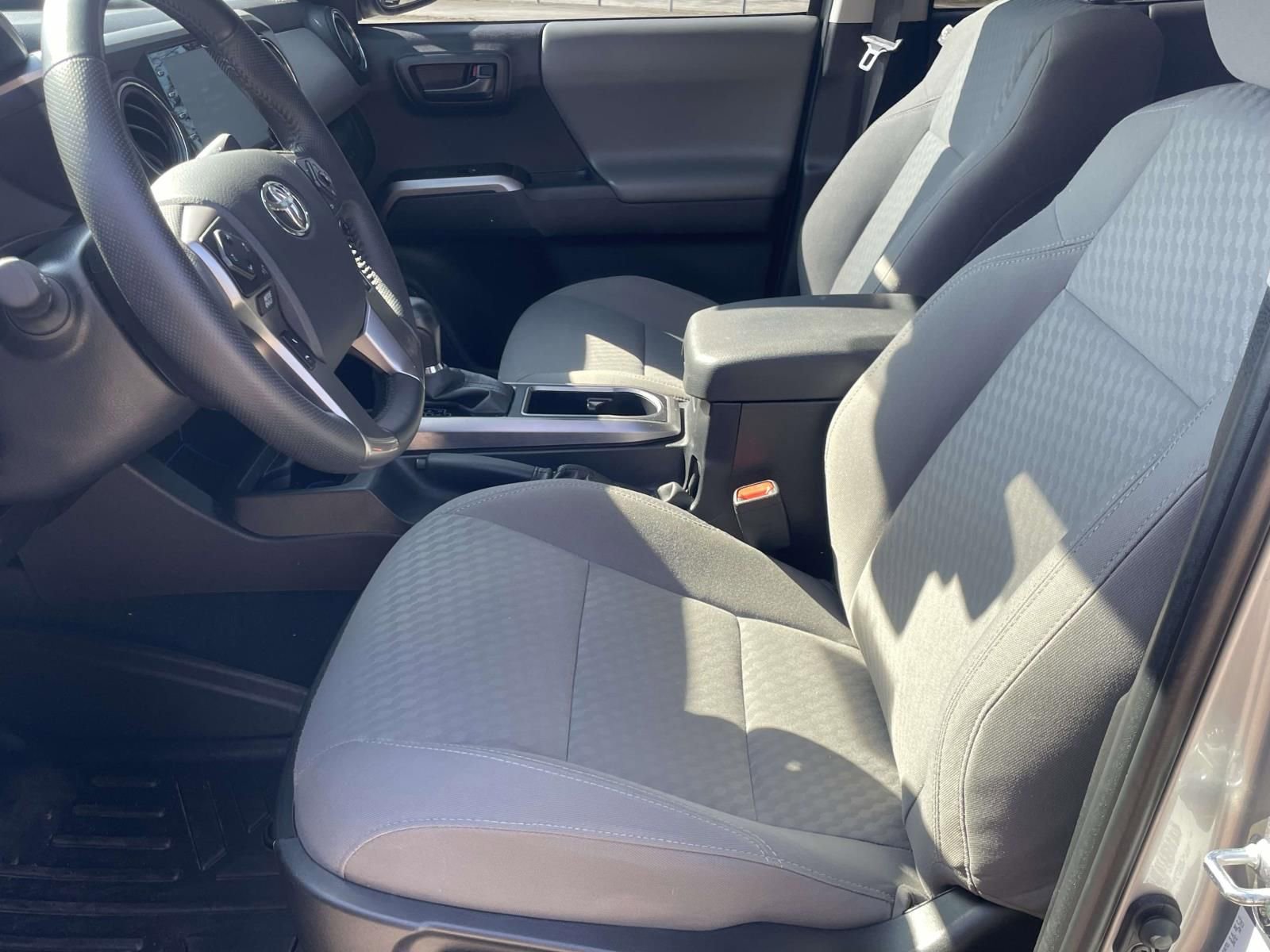 Used 2023 Toyota Tacoma SR5 w/ Technology Package image 14