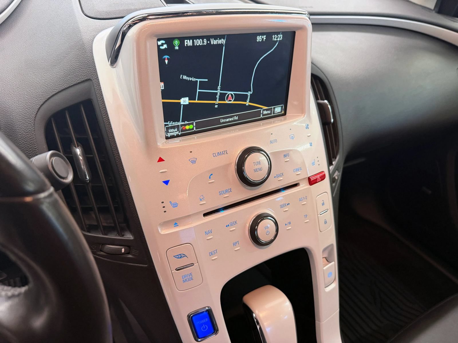 Used 2015 Chevrolet Volt Premium w/ Premium Trim Package FWD image 14