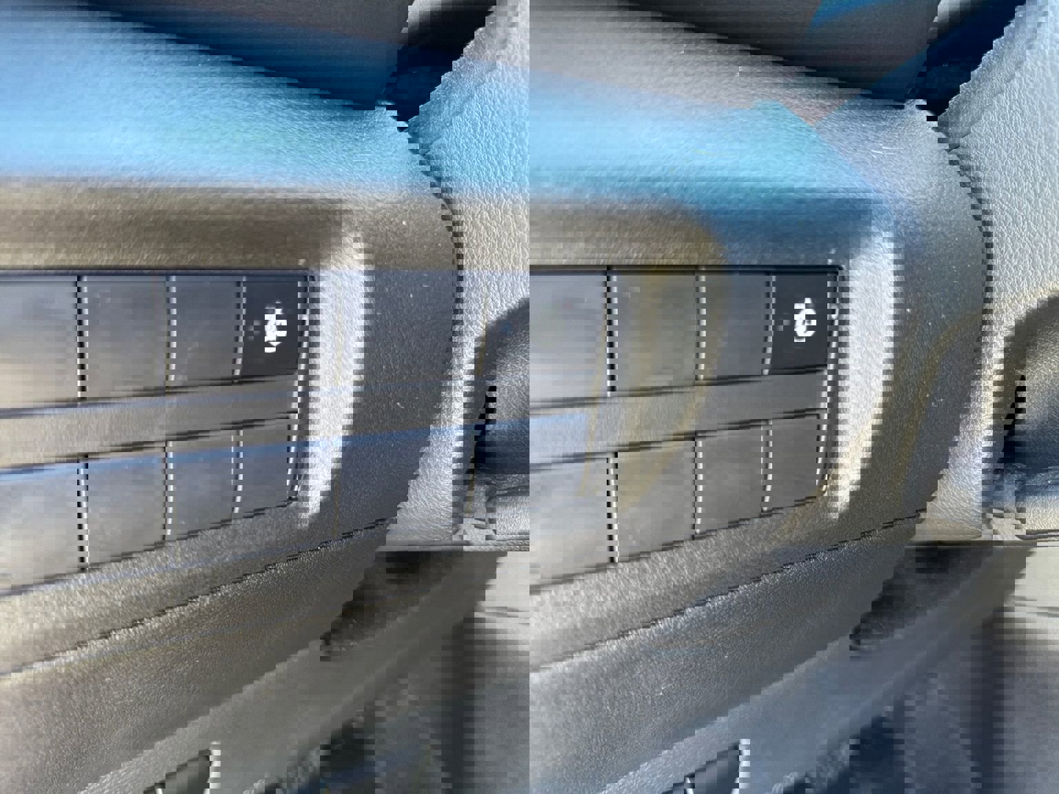 Used 2023 Nissan Kicks SR w/ SR Premium Package image 22