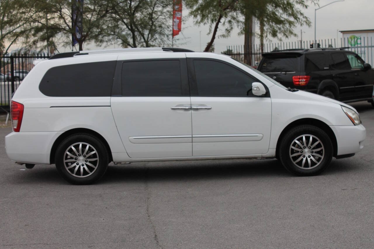 Used 2012 Kia Sedona EX w/ Luxury Pkg FWD image 9
