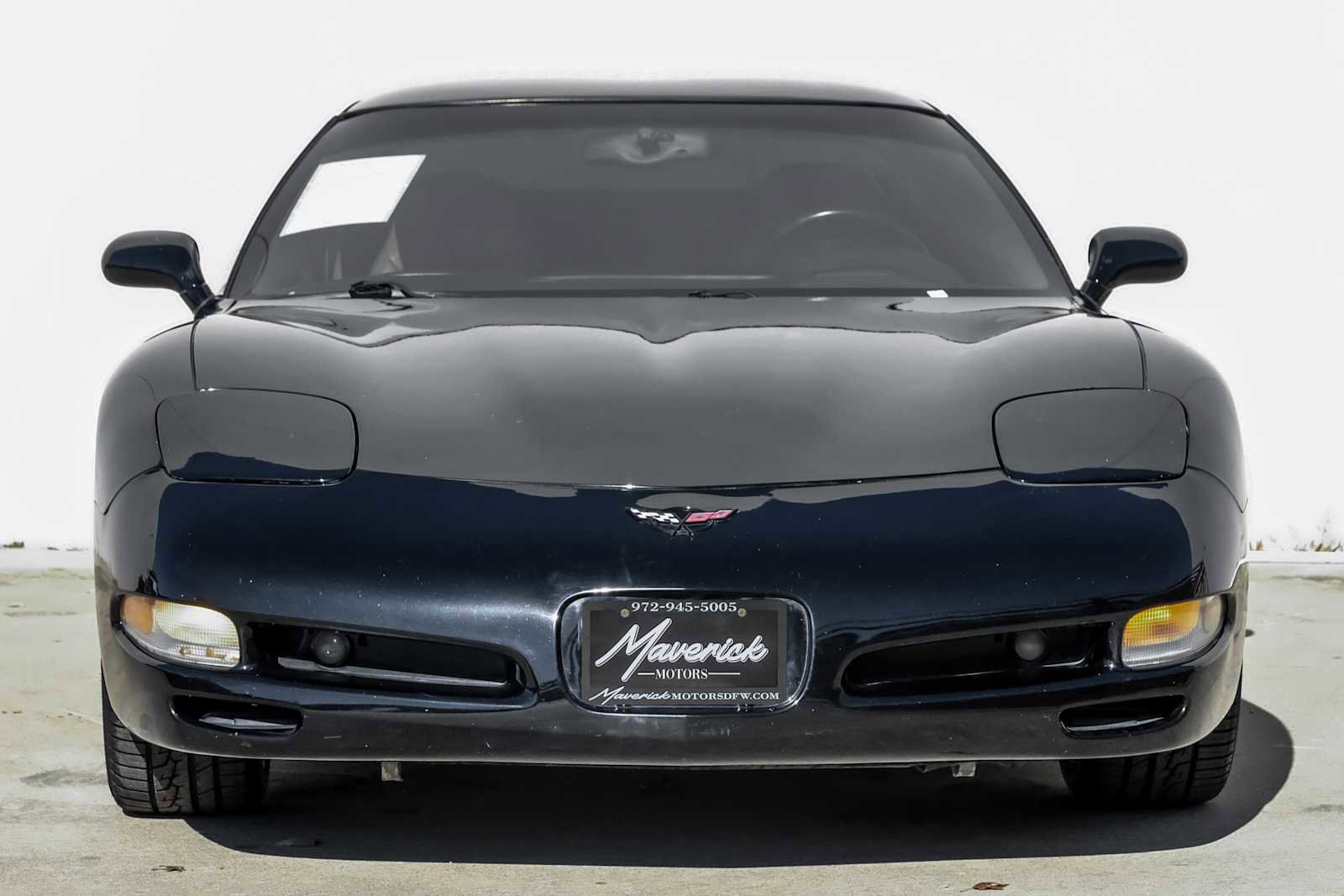 Used 2004 Chevrolet Corvette Coupe w/ Roof Package image 5
