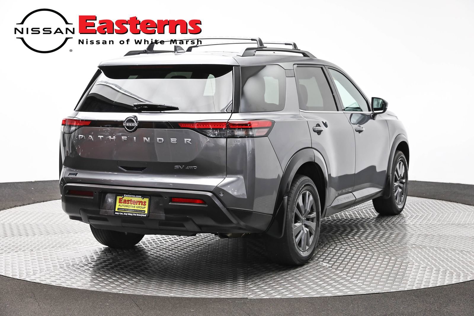 Used 2022 Nissan Pathfinder SV AWD/4WD image 5