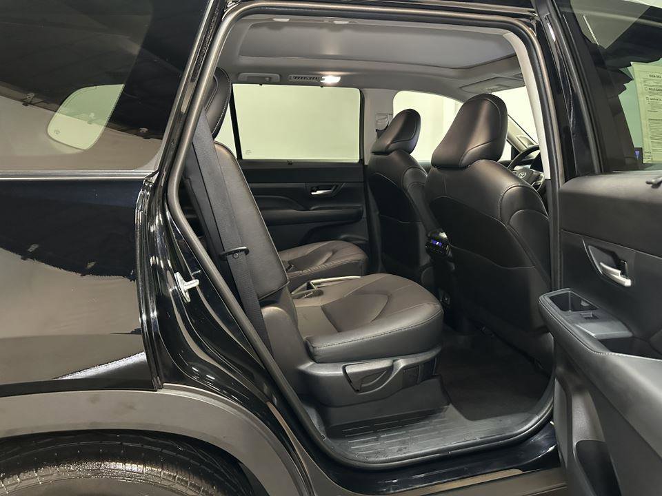 Used 2024 Toyota Grand Highlander Platinum image 35