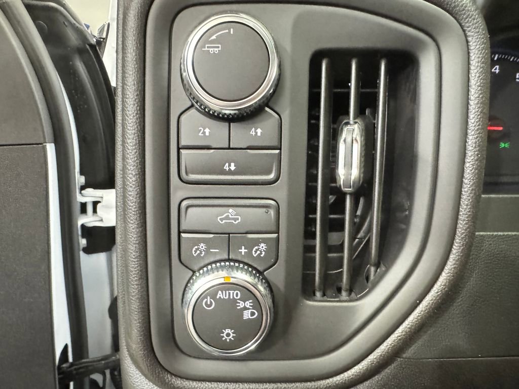New 2026 GMC Sierra 2500 Pro w/ Convenience Package image 17