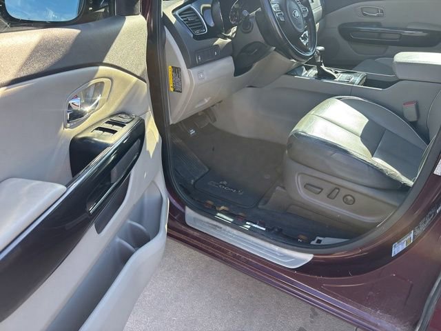 Used 2018 Kia Sedona EX image 12