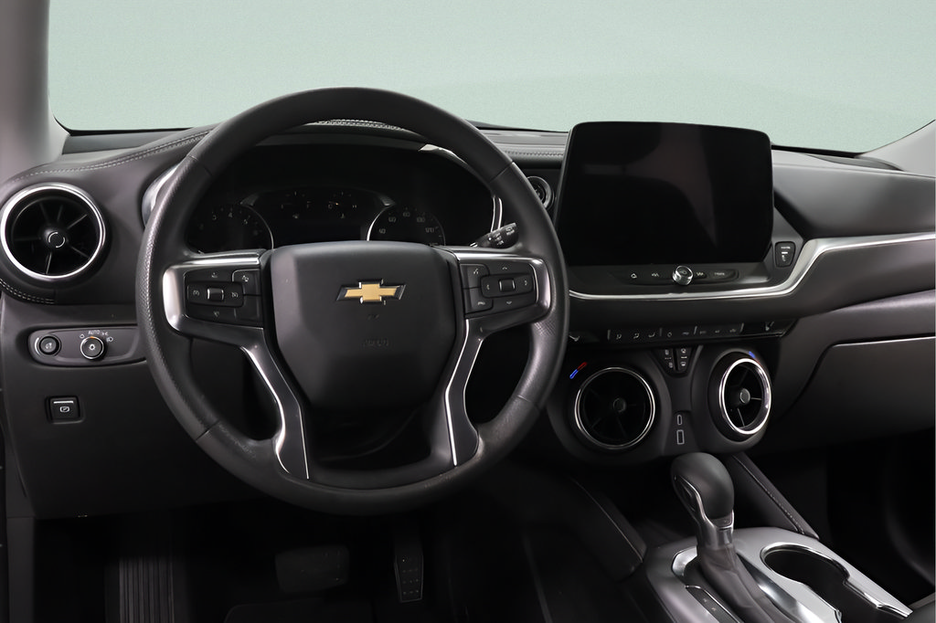 Used 2025 Chevrolet Blazer LT AWD/4WD image 9