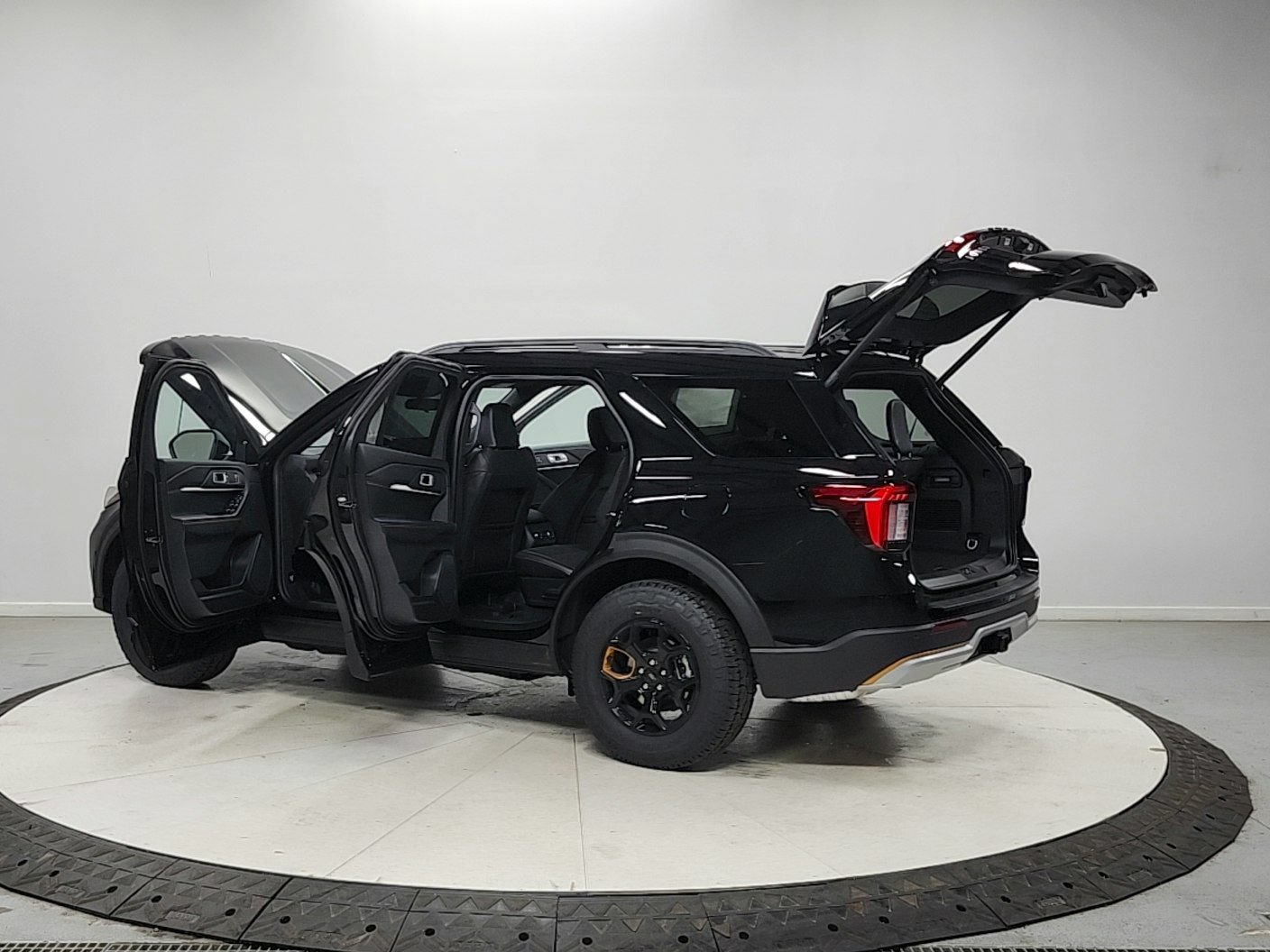 New 2026 Ford Explorer Tremor AWD/4WD image 13