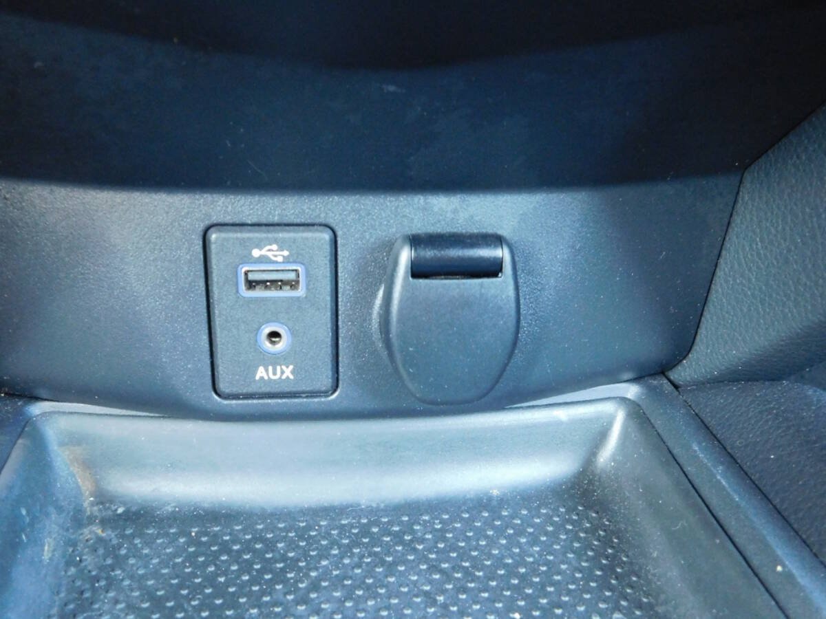 Used 2017 Nissan Rogue SV AWD/4WD image 14