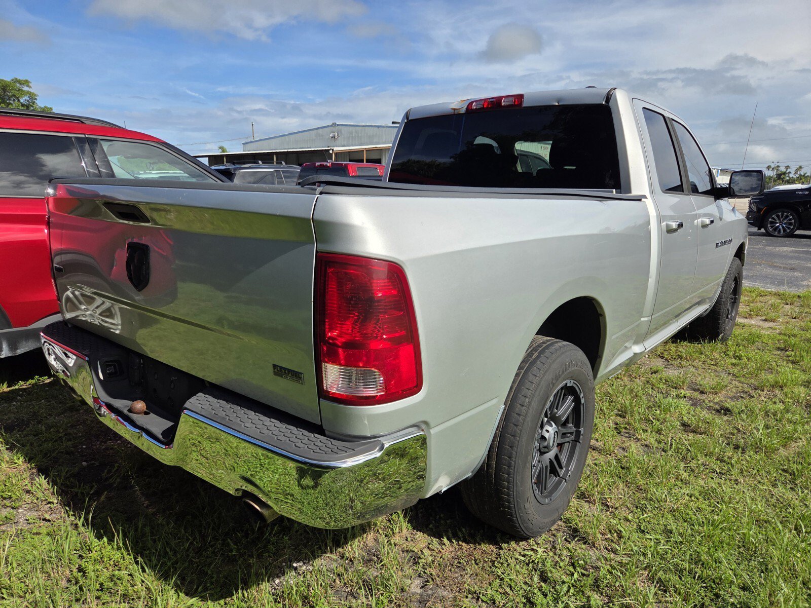 Used 2011 RAM 1500 Classic SLT RWD image 3