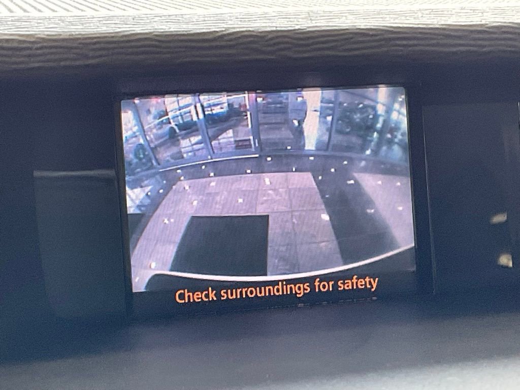 Used 2012 Toyota Sienna XLE image 16