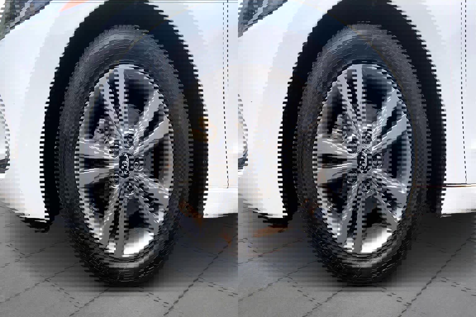 Used 2017 Hyundai Elantra Value Edition w/ Cargo Package image 11