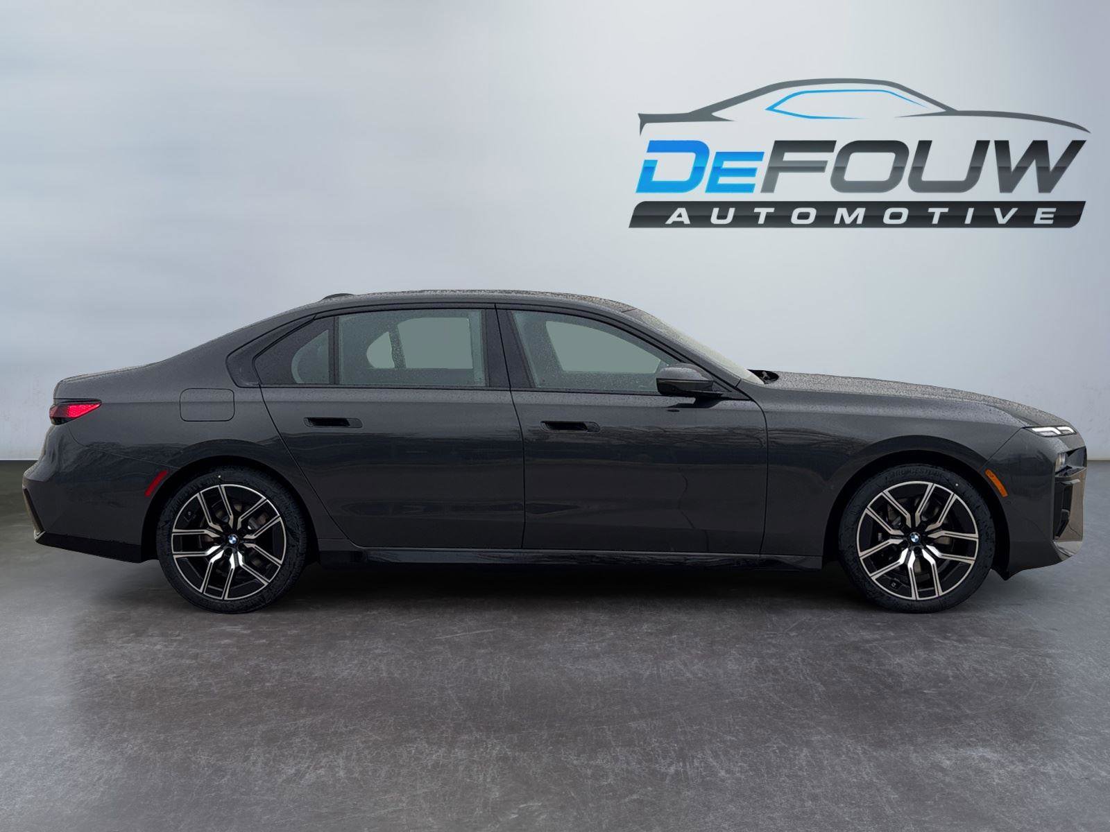 New 2026 BMW 740i xDrive AWD/4WD image 2