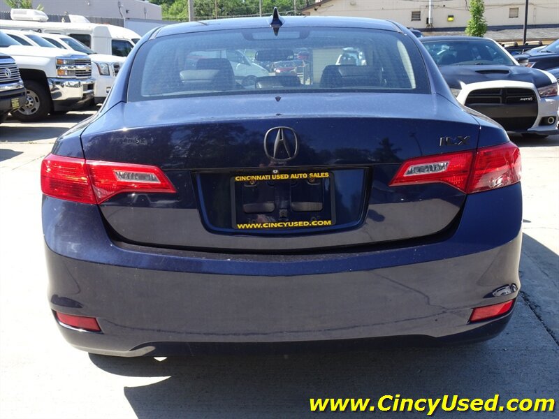 Used 2014 Acura ILX w/ Technology Package FWD image 8