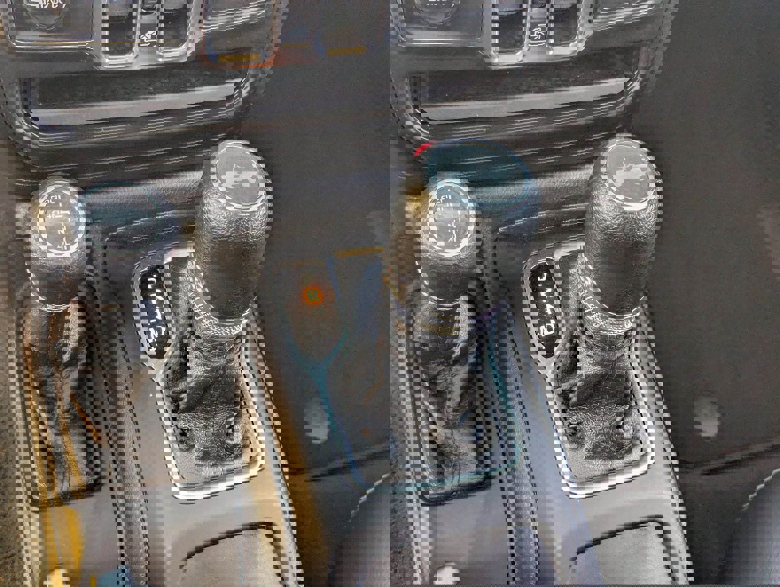 Used 2023 Jeep Wrangler Sport image 25