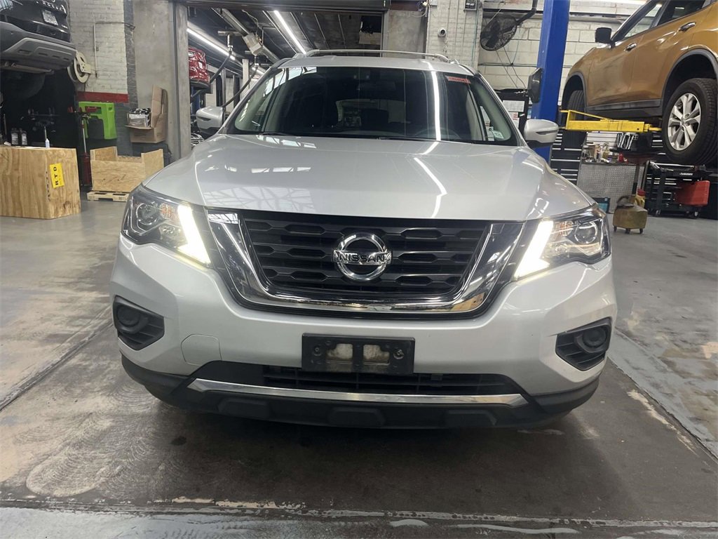 Used 2019 Nissan Pathfinder S image 9