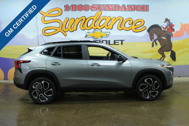 Certified 2025 Chevrolet Trax RS w/ Sunroof Package image 1