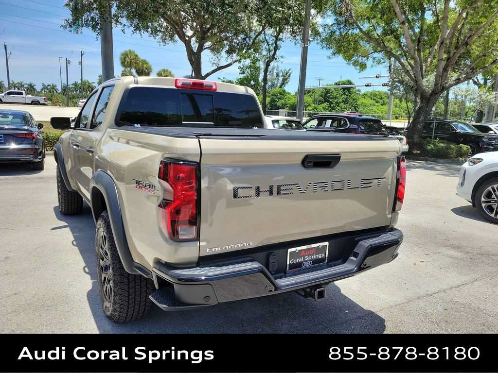 Used 2024 Chevrolet Colorado Trail Boss w/ Advanced Trailering Package AWD/4WD image 6
