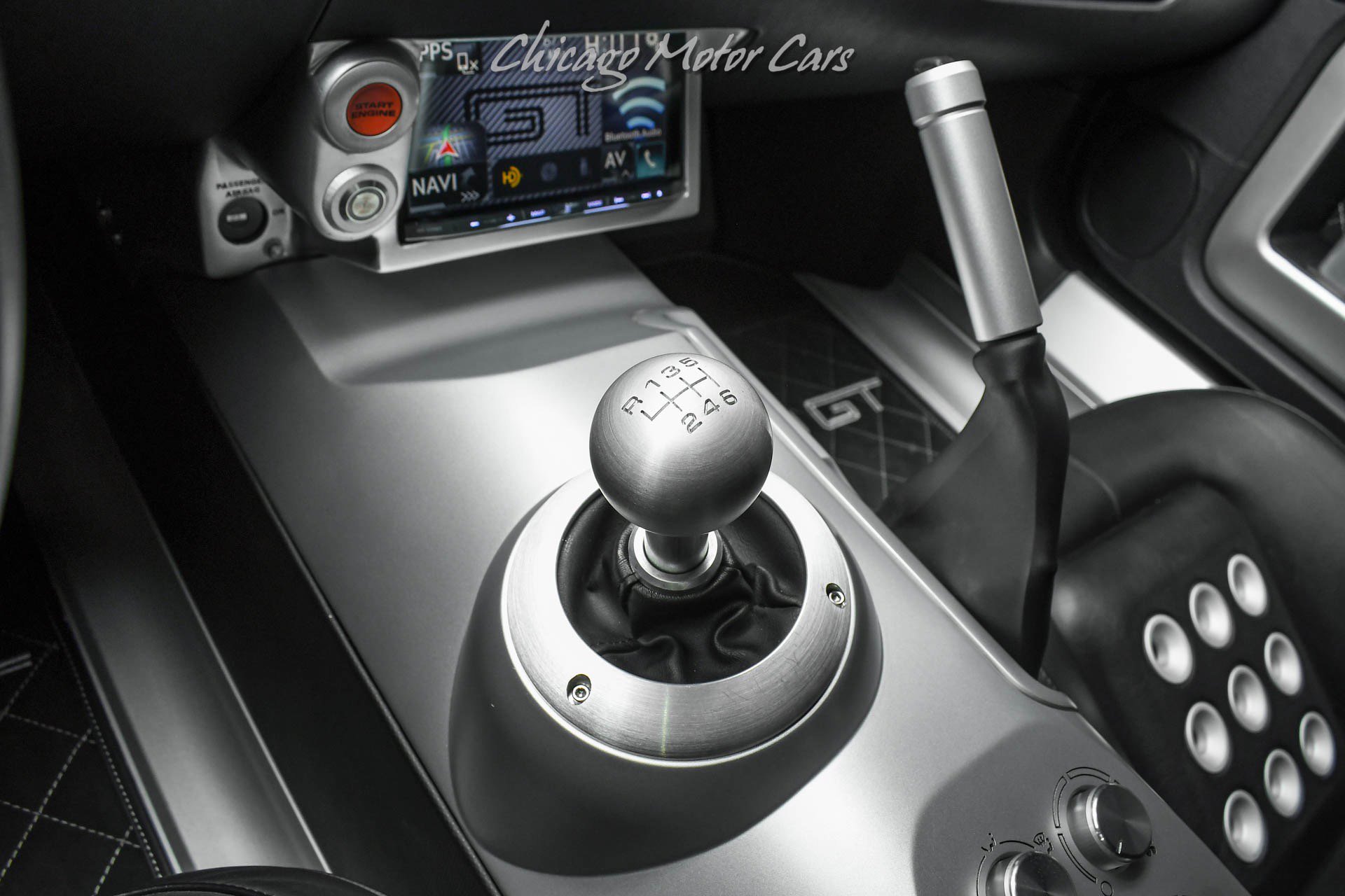 Used 2005 Ford GT RWD image 16