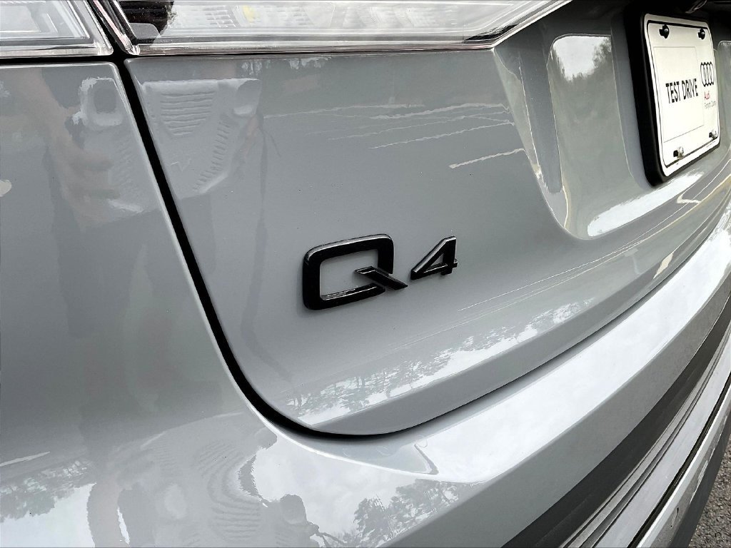 Used 2024 Audi Q4 e-tron Premium Plus w/ Premium Plus AWD/4WD image 26