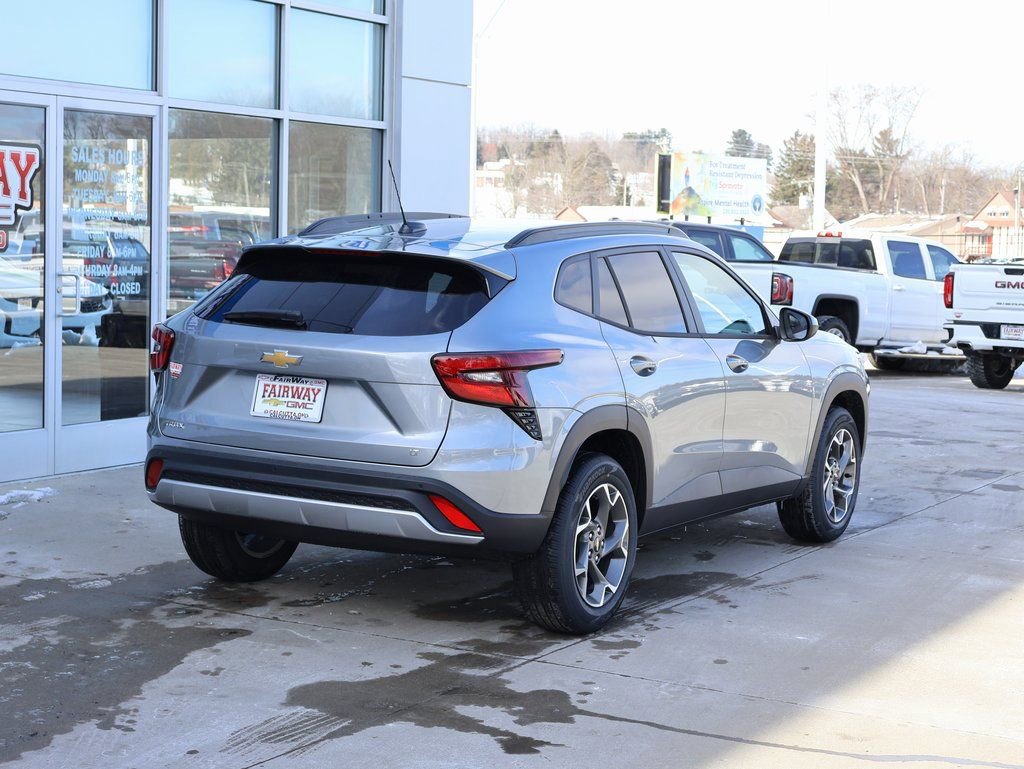 New 2026 Chevrolet Trax LT w/ Driver Confidence Package image 3