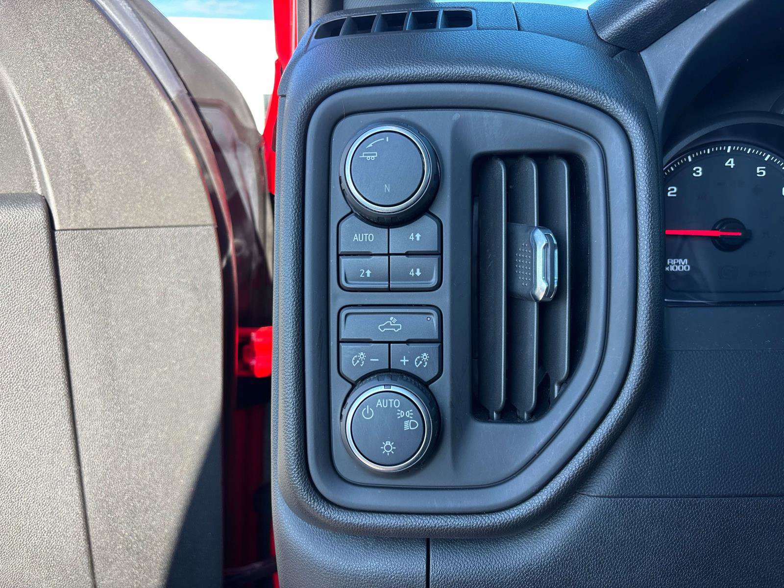 Used 2021 Chevrolet Silverado 1500 Custom Trail Boss image 16