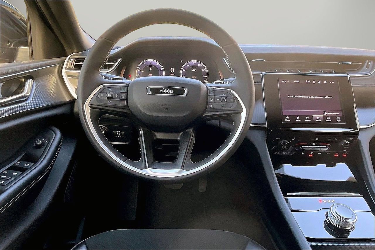 Certified 2025 Jeep Grand Cherokee L Altitude AWD/4WD image 12