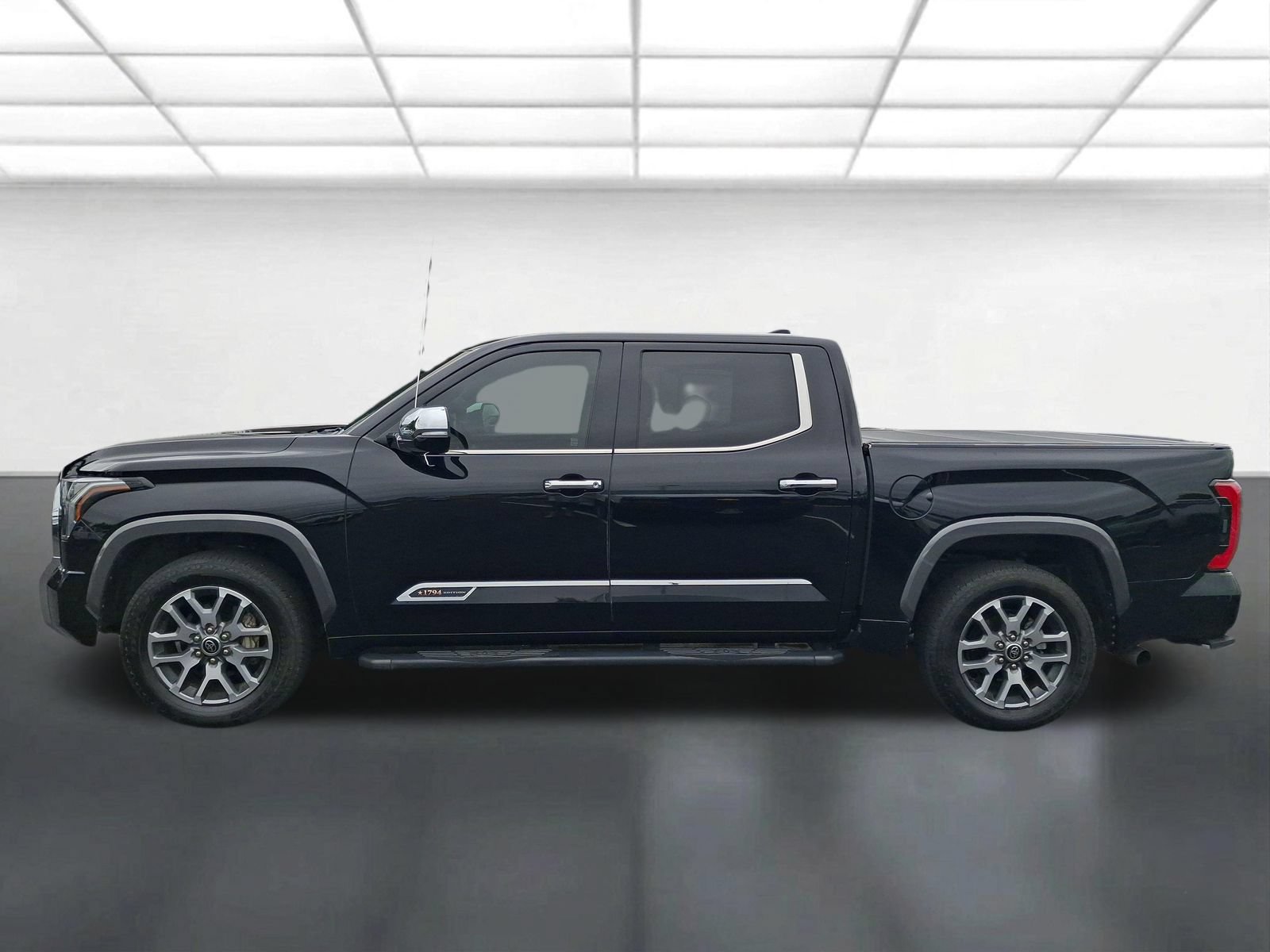 Used 2022 Toyota Tundra 1794 Edition RWD image 8