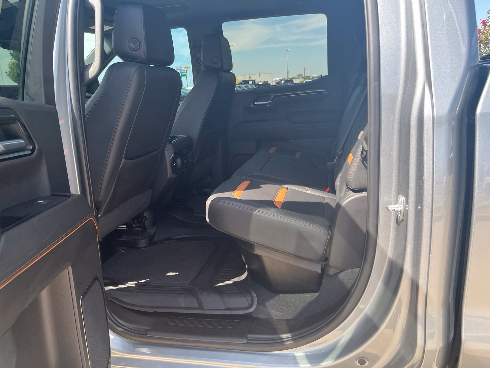 Used 2023 GMC Sierra 1500 AT4 w/ AT4 Premium Package AWD/4WD image 25