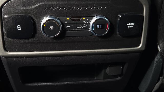 Used 2021 Ford Expedition XLT image 25