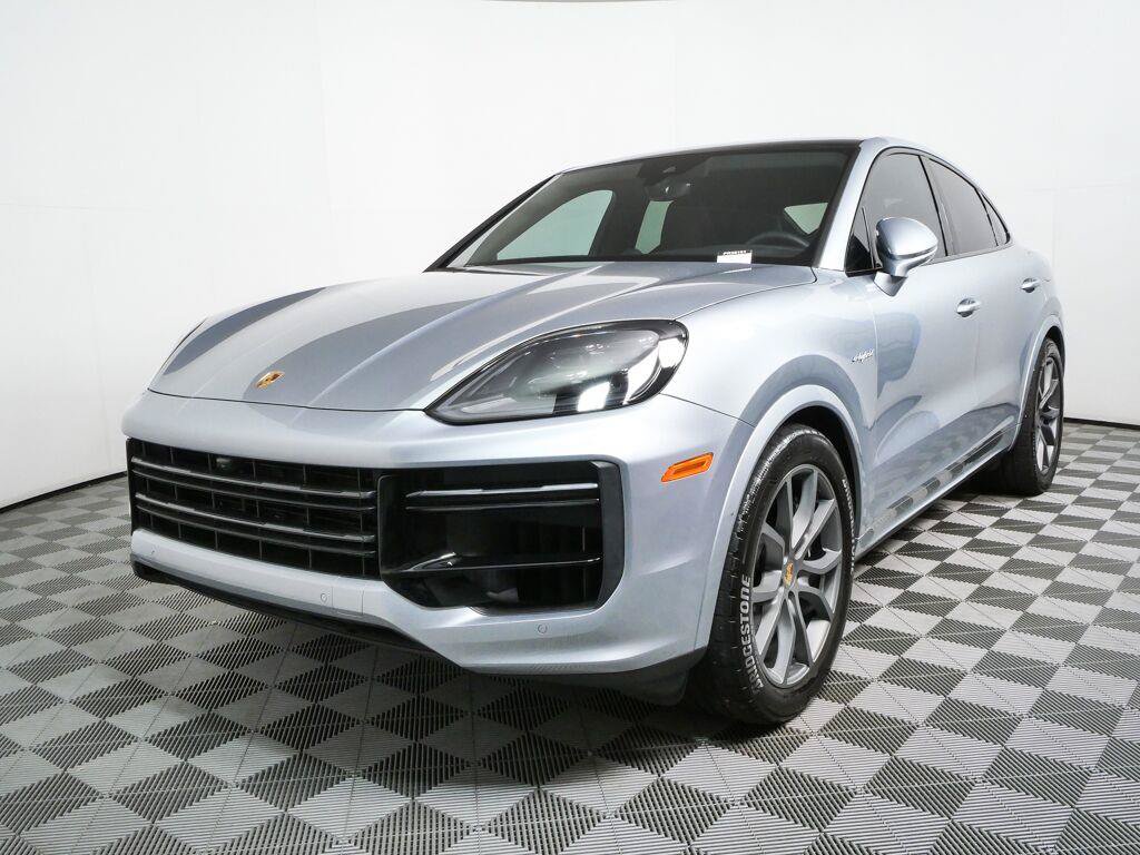 Certified 2024 Porsche Cayenne Turbo AWD/4WD image 1
